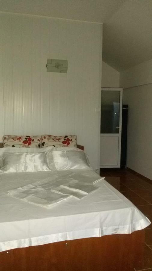 Casa Flor Appartement Două Mai Buitenkant foto